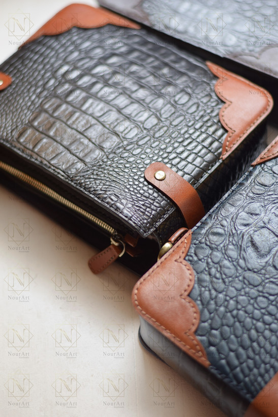 نمای دیگر محصول کیف دوشی زنانه چرم طبیعی مدل نور - چرم نورآرت