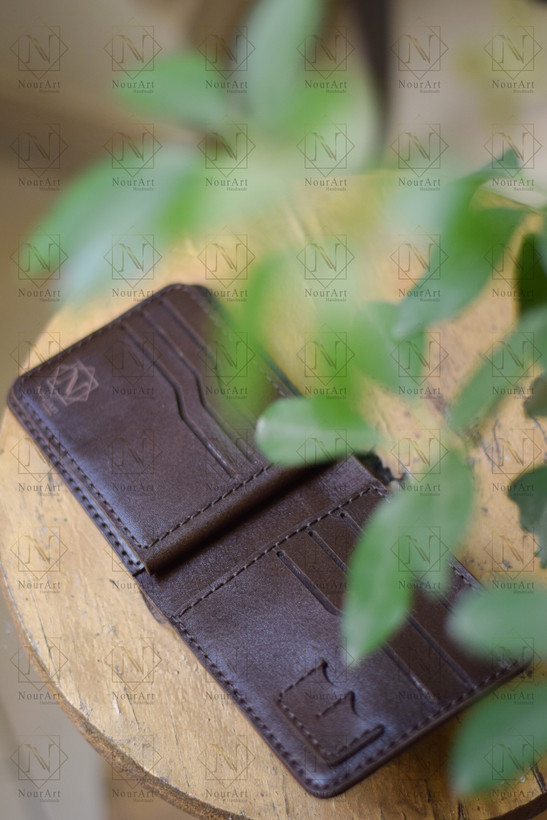 نمای دیگر محصول کیف پول جیبی مردانه چرم طبیعی مدل سیروان - چرم نورآرت