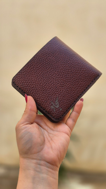 نمای دیگر محصول کیف پول جیبی مردانه چرم طبیعی مدل سیروان - چرم نورآرت